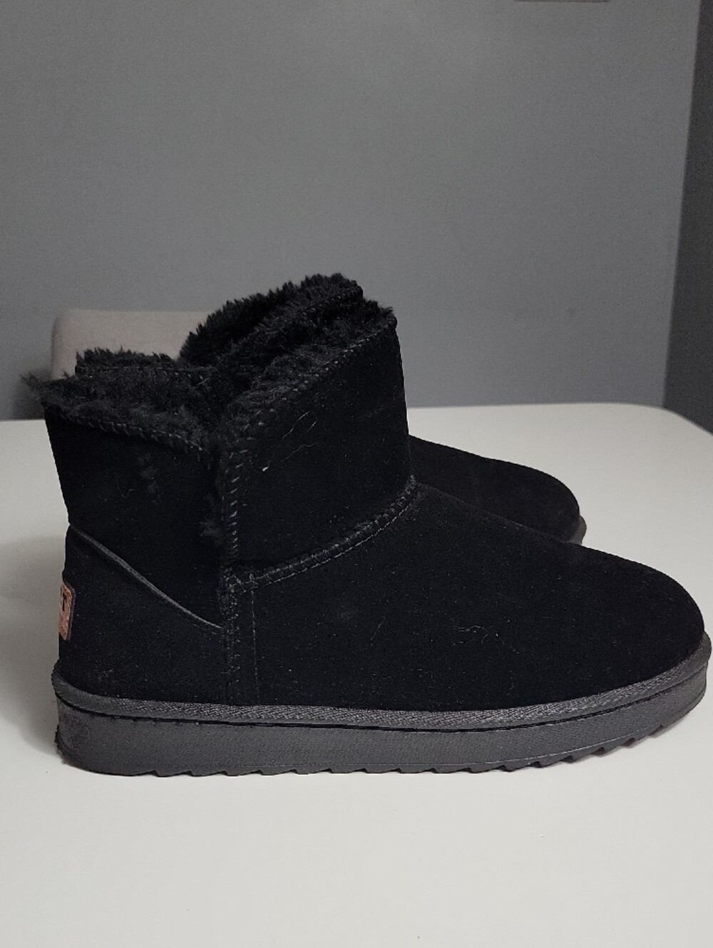 Classic Cozy Ankle Boot - Black - Picture 3 of 8